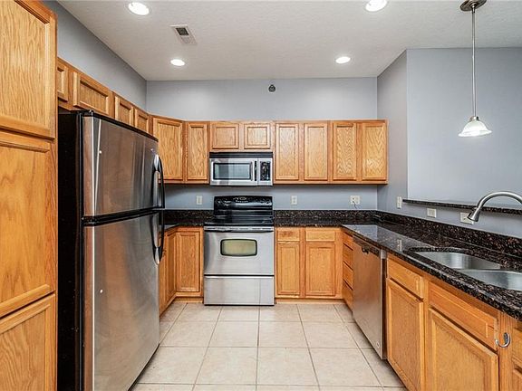 5th image of 1305 SE University Ave Unit 101
