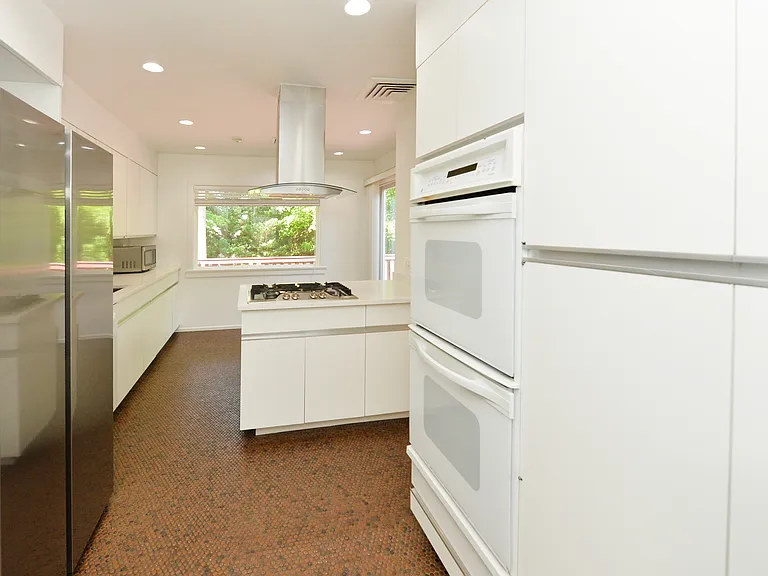 38 Griswold Pl — Photo 5