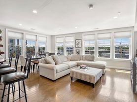 71 Willow Ct, Dorchester, MA