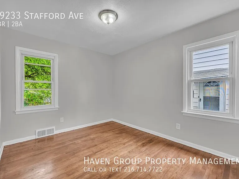 19233 Stafford Ave — Photo 11