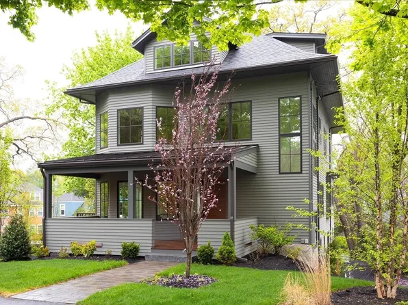 15 Woodcliff Rd, Newton, MA 02461