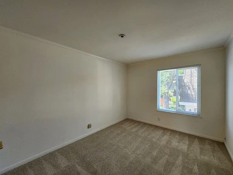 1465 Kentfield Ave — Photo 17