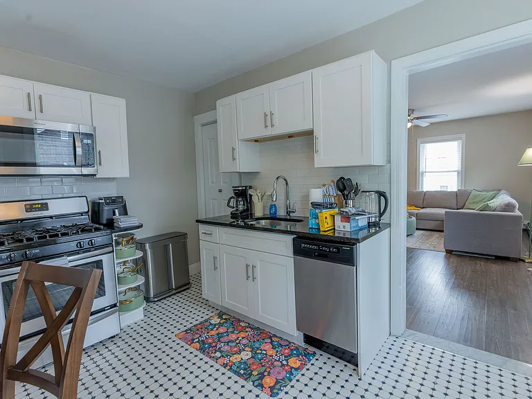 20-22 Lafayette Rd #2 — Photo 20