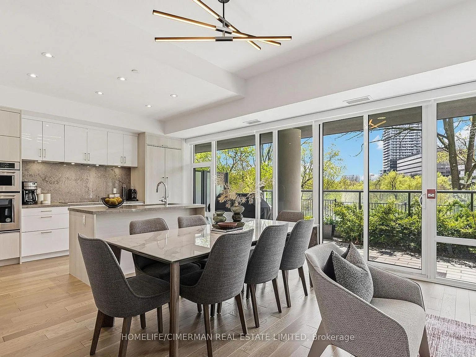 3 bed, $5,800 — Photo 1