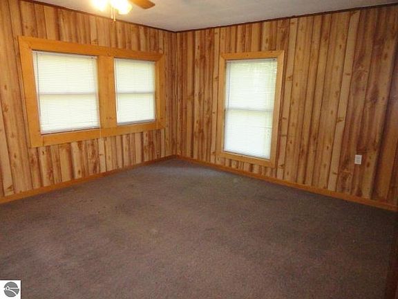 4th image of 17944 Lake Dr