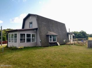 10782 S Johnson Rd, Greenville, MI 48838