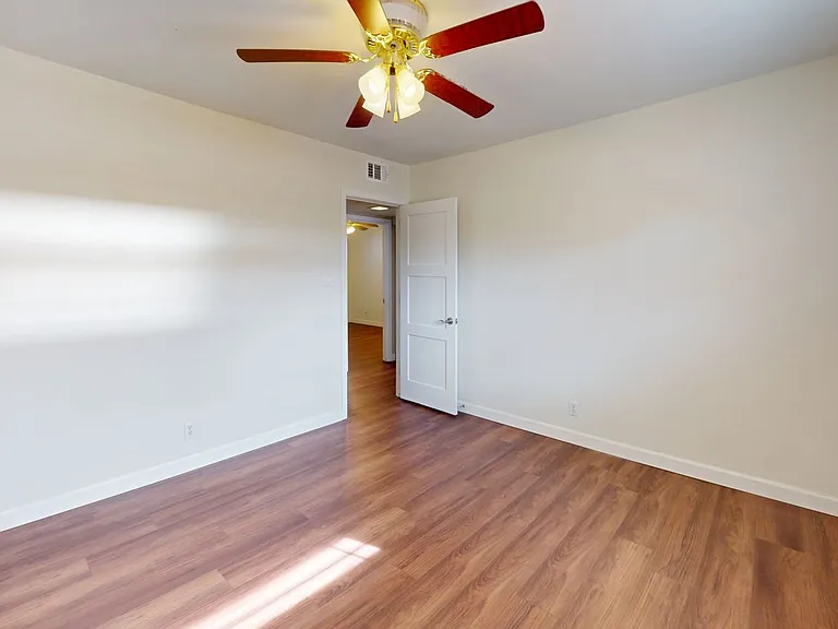 367 Cedar St — Photo 20