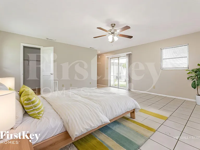 687 SW Heather St — Photo 11