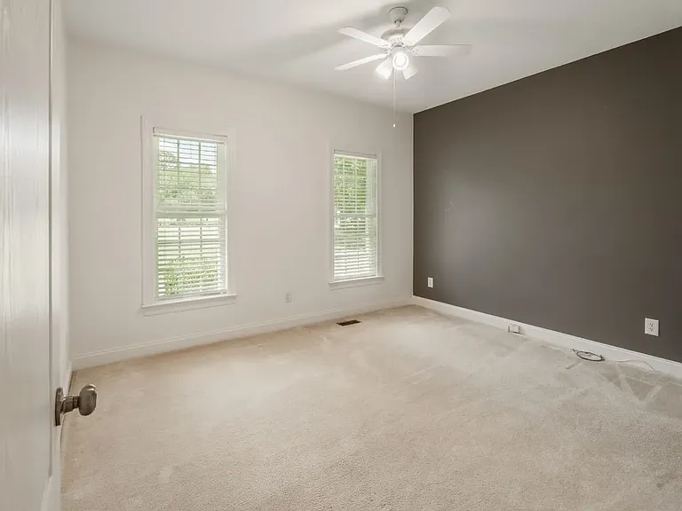 111 Vintage Vale Rd — Photo 19