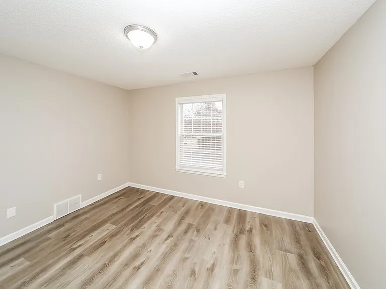 9264 Tamhaven Dr — Photo 16