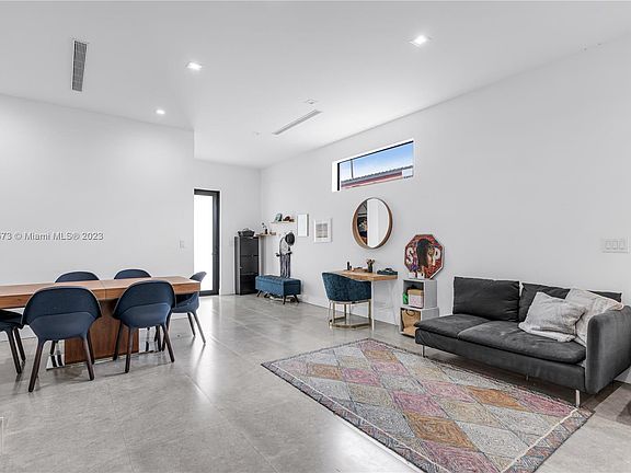 2nd image of 2936 SW 35th Ave #2936