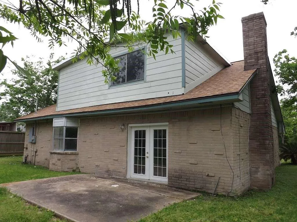 3 bed, 2.5 bath, 2364 sqft, $2,495 — Photo 3