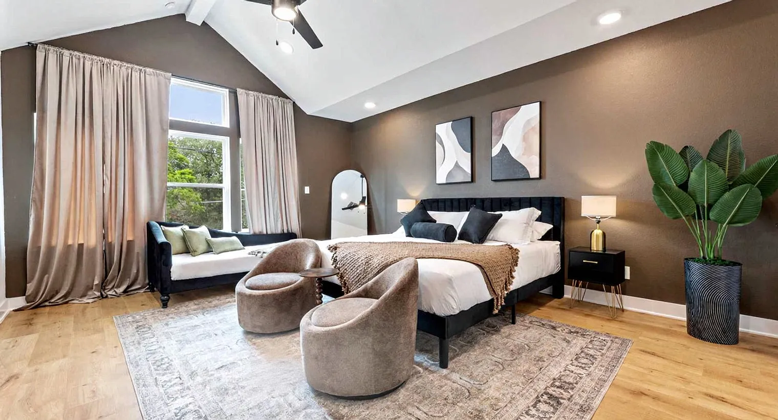 3 bed, 2.0 bath, 1808 sqft, $6,837 — Photo 3