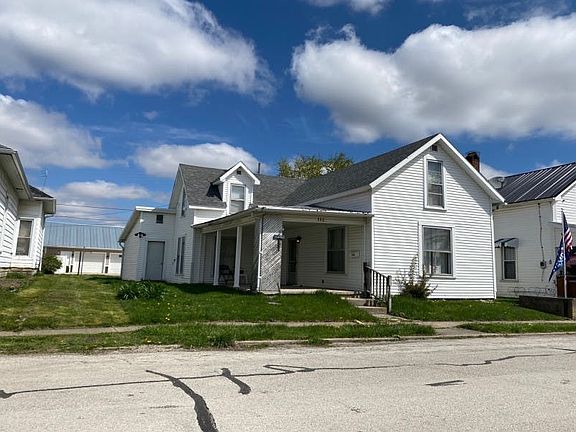 3rd image of 112 Pearl St