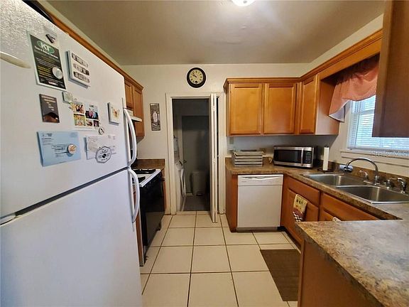3rd image of 21 N Mills Ave