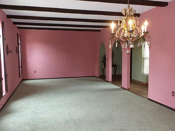 5th image of 7 Winterset Dr