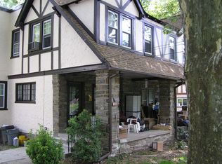 8033 High School Rd, Elkins Park, PA 19027