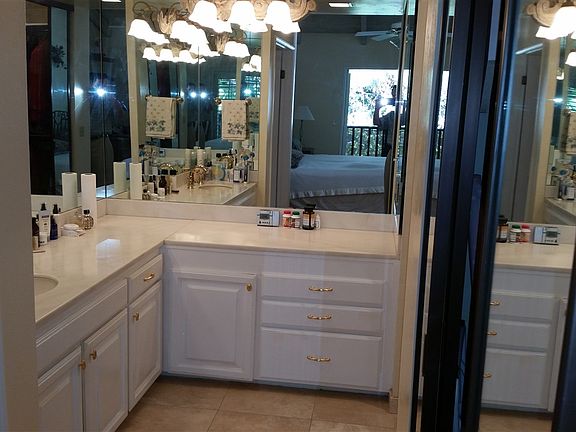 4th image of 8672 Villa La Jolla Dr
