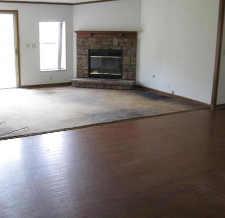 3rd image of 13295 83rd St