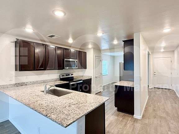 4th image of 1547 E Saladino Dr