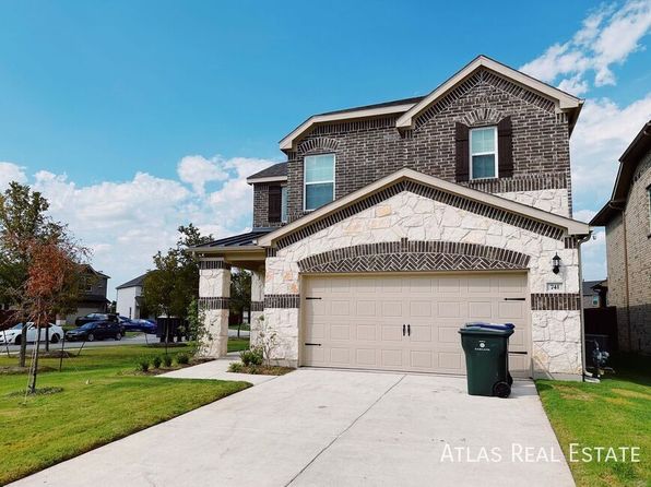 741 Creekwater Ln