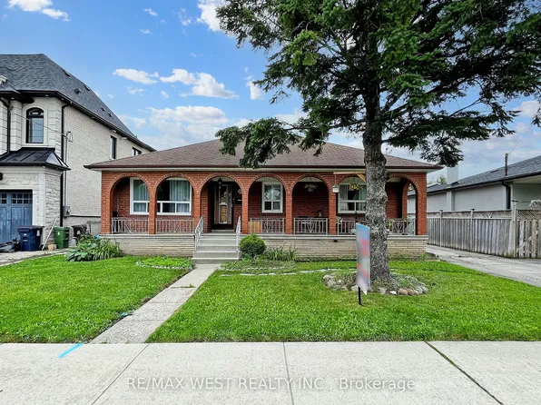 139 Ranee Ave, Toronto, ON M6A 1N3