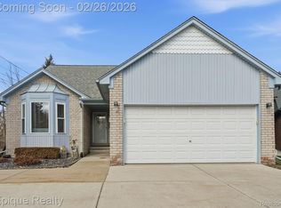 20080 Levee Ct, Clinton Township, MI 48038