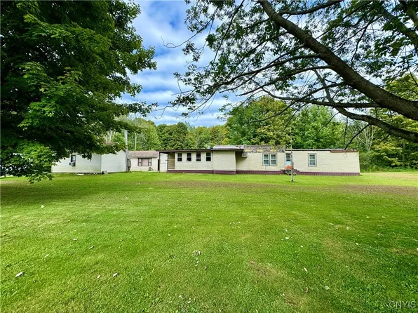 222 Klocks Corners Rd, Oswego, NY 13126