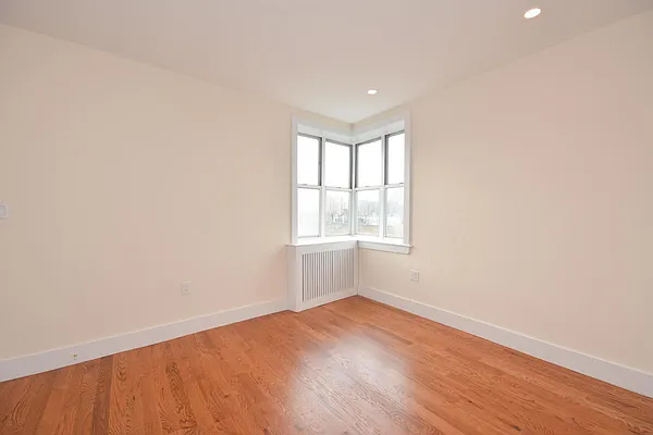 Rented by Uptown Flats LLC | media 30