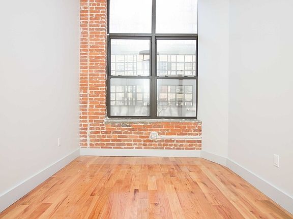 5th image of 255 McKibben St #4