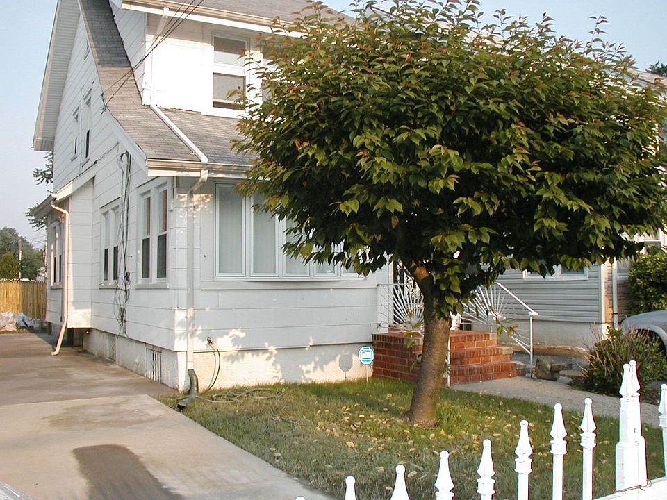 2nd image of 11002 195th St