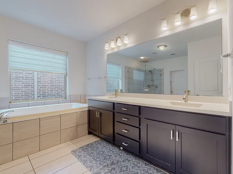 123 Palacio St — Photo 27