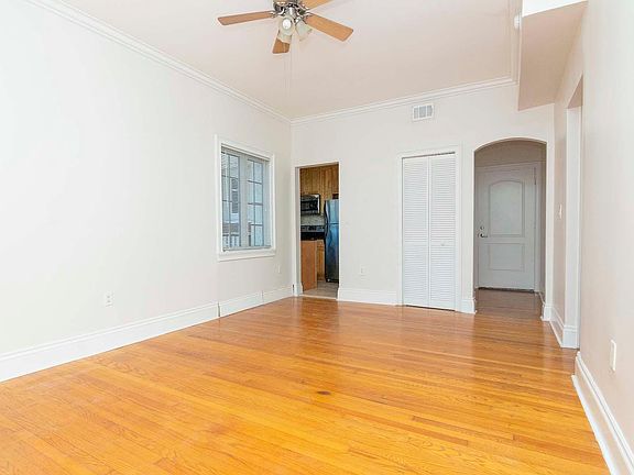 3rd image of 2117 W Dekle Ave APT F1