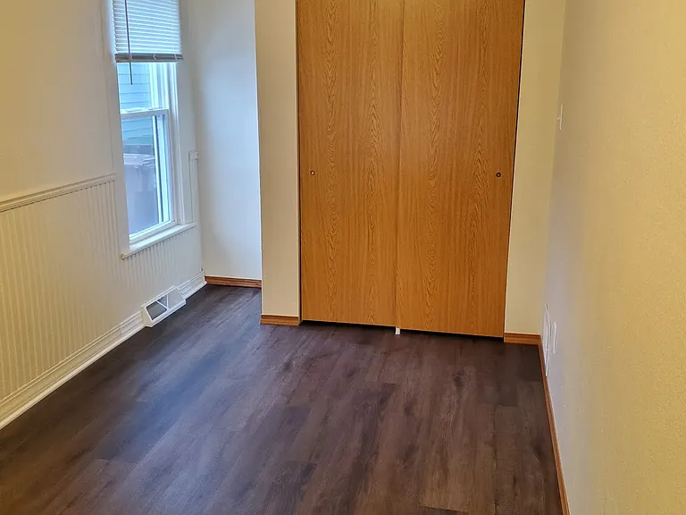 2033 Michigan Ave — Photo 10