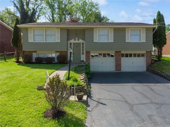 349 Crescent Gardens Dr, Pittsburgh, PA 15235