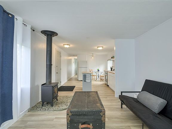 5th image of 5250 Beaver Harbour Rd #56