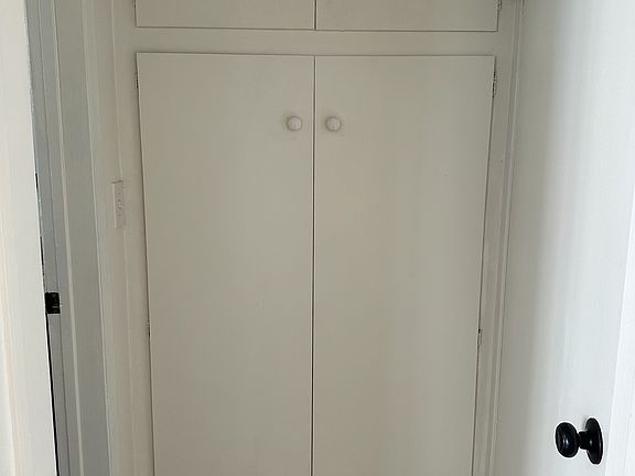 3rd image of 1216 N Las Palmas Ave #9