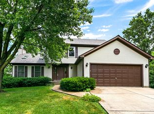 2772 Rolling Meadows Dr, Naperville, IL
