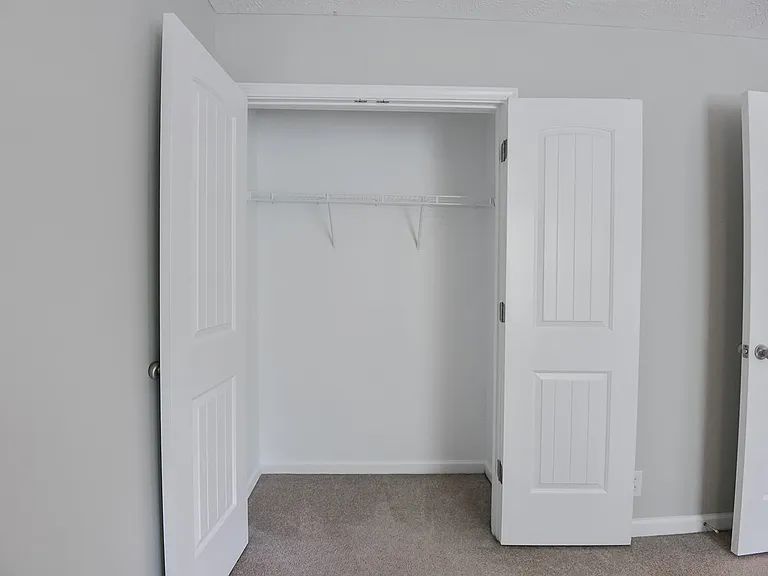 132 Tulip Grove Point — Photo 36