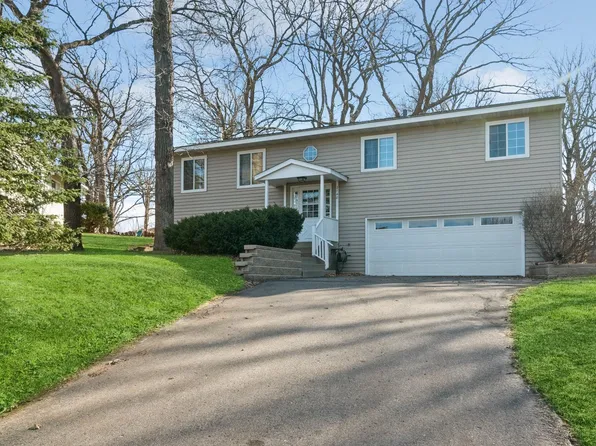 2140 Jamary Pl, Saint Cloud, MN 56301