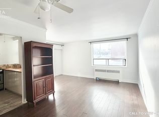 6 Kings Point Dr #2, Toronto, ON M8Y 1Z4