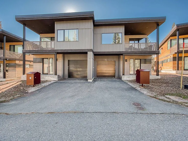 224 Palisades Cir — Photo 3
