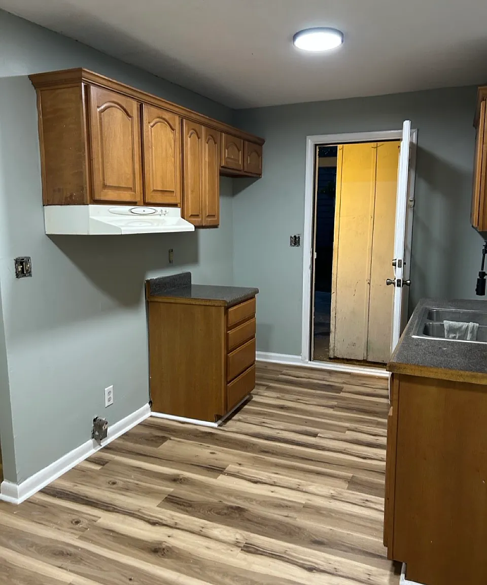 3 bed, 816 sqft, $1,295 — Photo 3