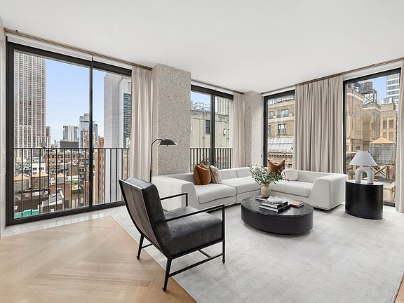 3rd image of 16 W 40th St #21CC