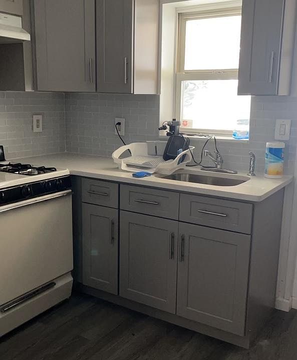 1st image of 3152 Baisley Ave #1