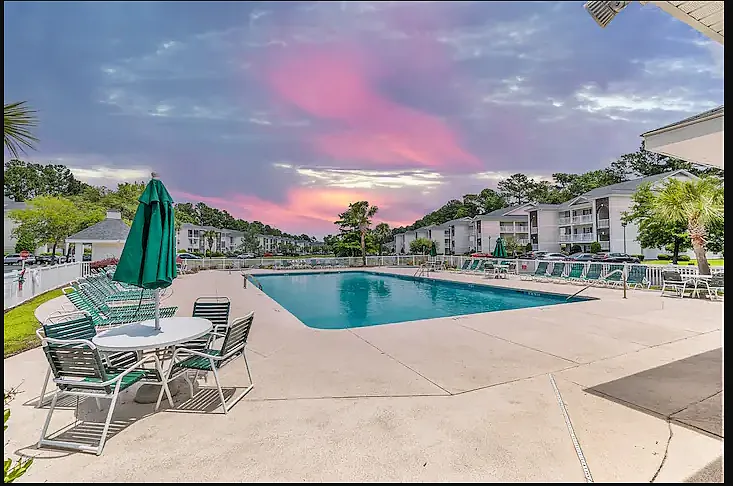 1290 River Oaks Dr — Photo 3