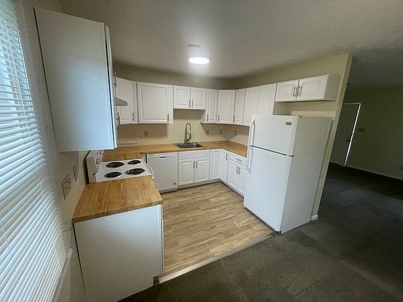 3rd image of 318 Ellett Rd #318