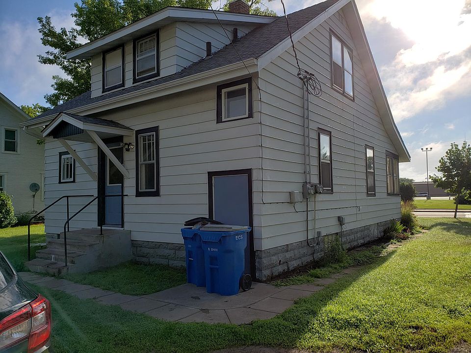 Duplex outside