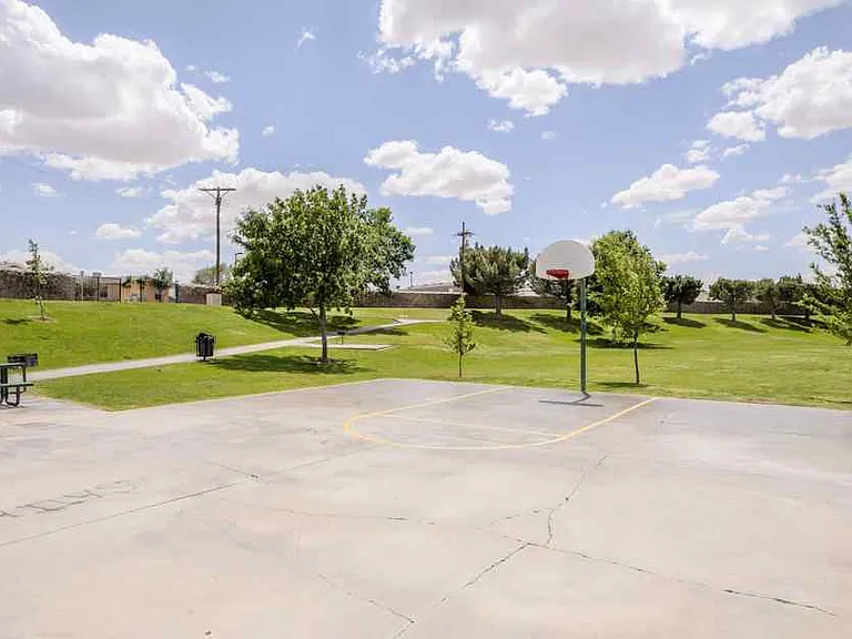 1751 W Hadley Ave #90-B — Photo 2