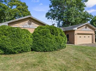 3671 E River Rd, Grand Island, NY 14072